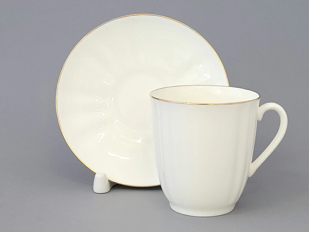 Императорский фарфоровый завод Чашка с блюдцем кофейная 176 мл.,  форма Ветерок, рисунок Золотой кантик арт. 81.13630.00.1