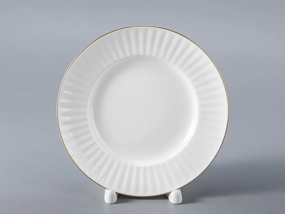 Тарелка 150 мм форма Волна рисунок Золотой кантик 2  арт. 80.00420.00.1