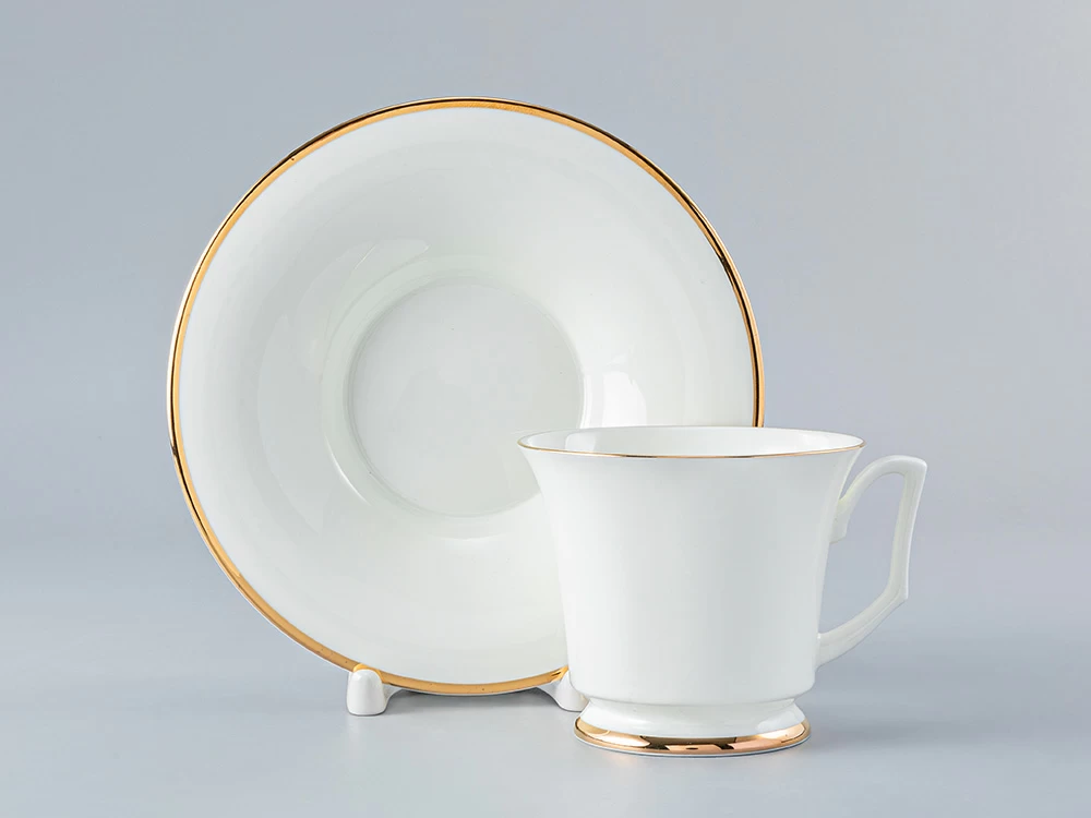 Чашка с блюдцем чайная 210 мл форма Юлия рисунок Золотая лента арт. 81.23998.00.1