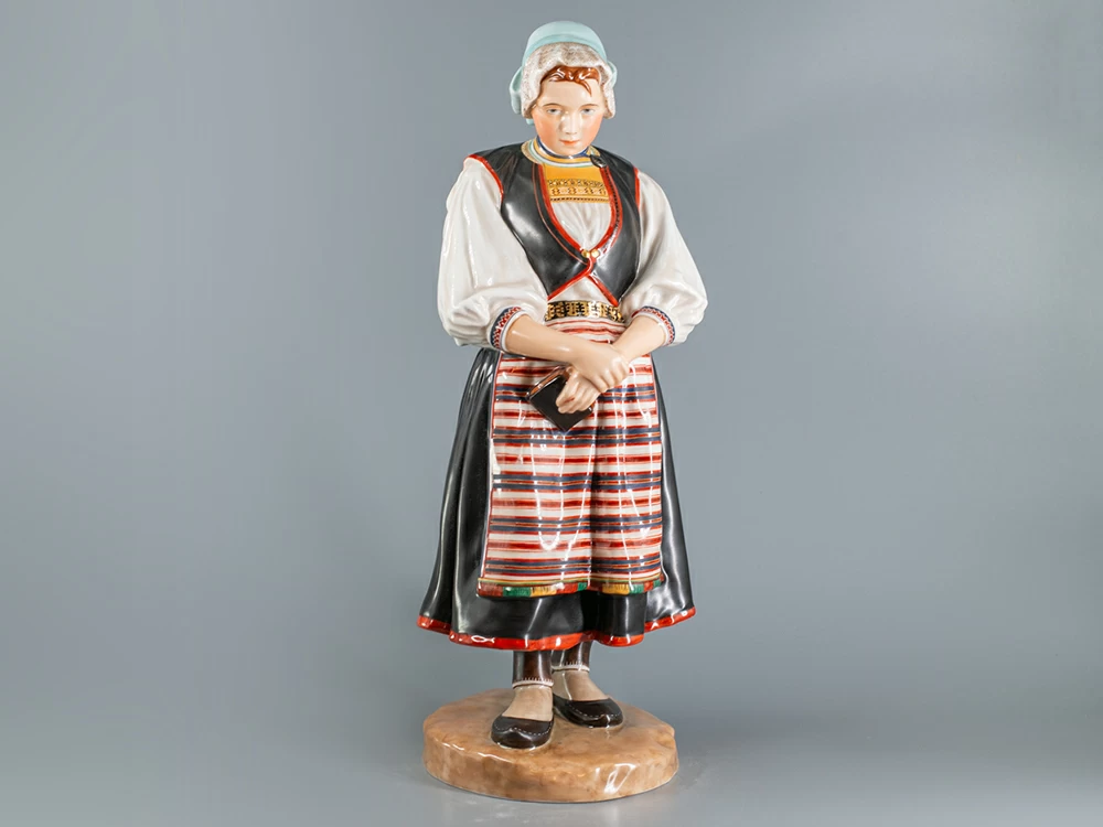 Скульптура Народности России. Финская женщина, арт. 82.93095.00.1