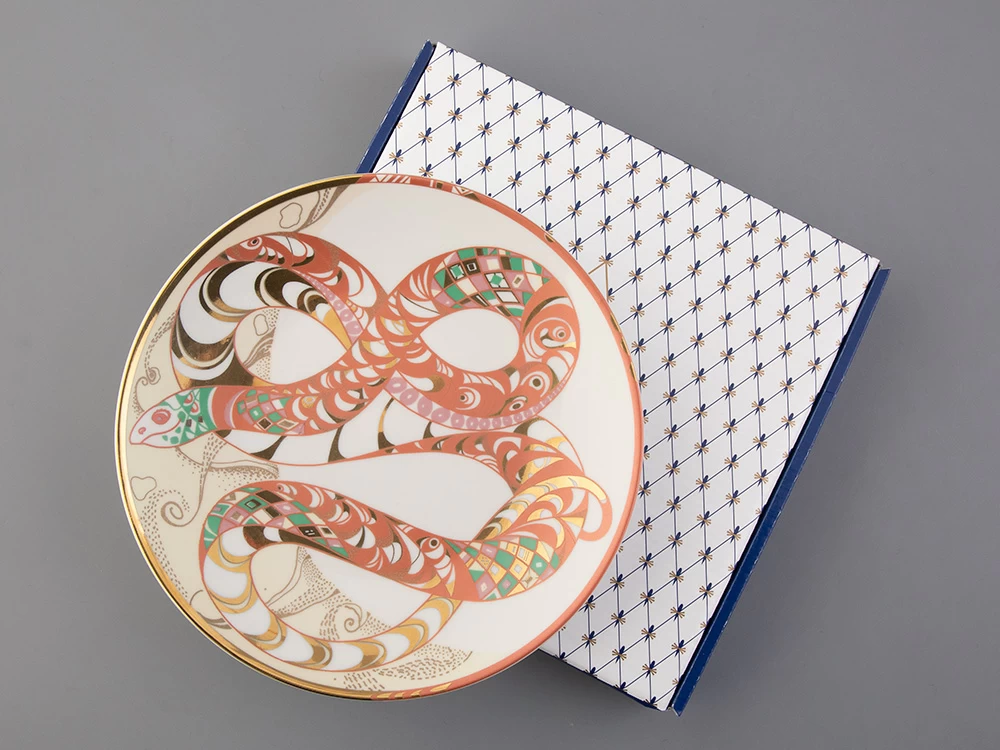 Тарелка декоративная 195 мм в подарочной упаковке, форма Эллипс, рисунок Змей-бороро, артикул 81.33551.00.1