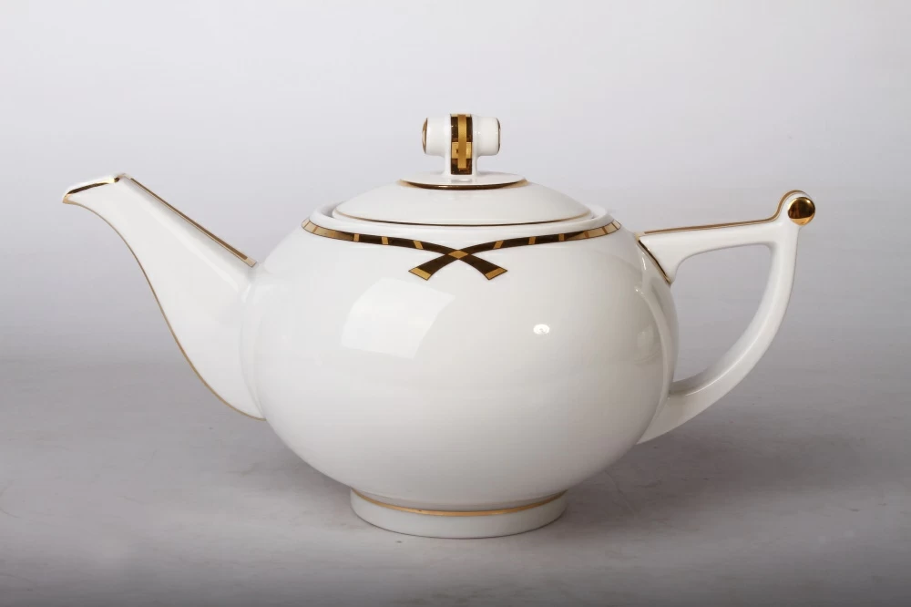 Чайник форма Кострома рисунок Золото на белом арт. 60.05113.00.5