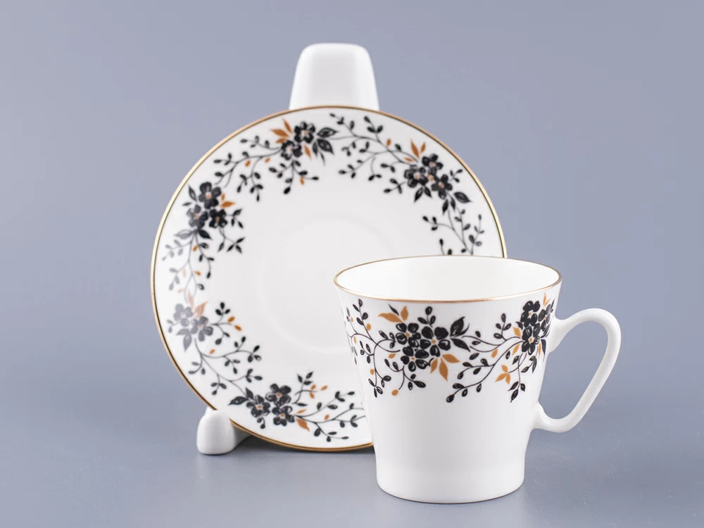Императорский фарфоровый завод Чашка с блюдцем кофейная 80 мл., форма  Черный кофе, рисунок  Тонкие веточки  арт. 81.13635.00.1