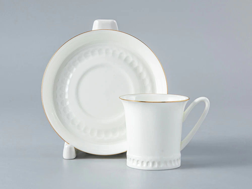 Чашка с блюдцем кофейная 68 мл.,  форма Вертикаль, рисунок Золотая отводка арт. 81.15713.00.1