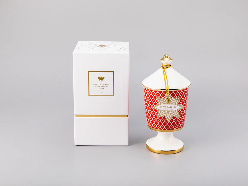Подарочный Набор Свеча ароматическая рисунок Скарлетт 2 аромат Пряная карамель, арт. 81.31000.00.1