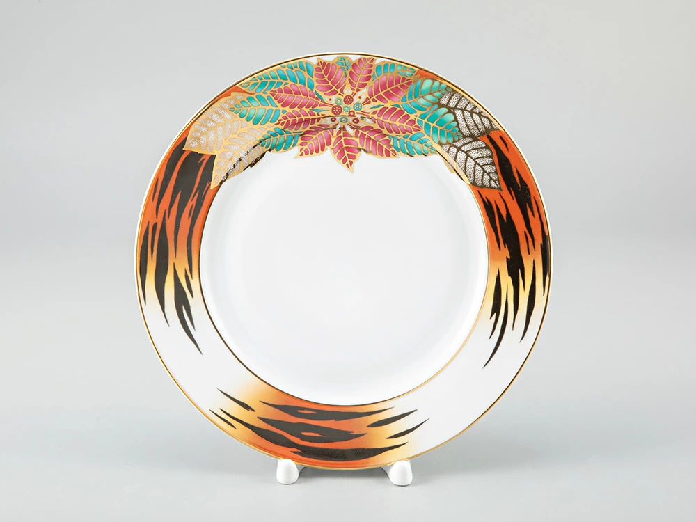 Тарелка мелкая 215 мм форма Европейская-2 рисунок Пуансеттия, арт. 80.38104.00.1