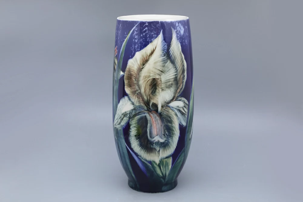 Ваза форма Карелия, рисунок Портрет Ирисы арт. 40.03870.00.1