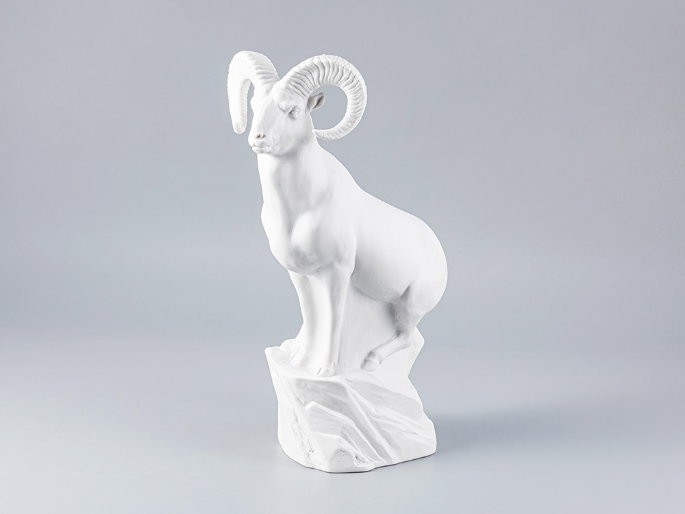 Скульптура форма Горный баран рисунок Белый арт. 82.80423.00.1