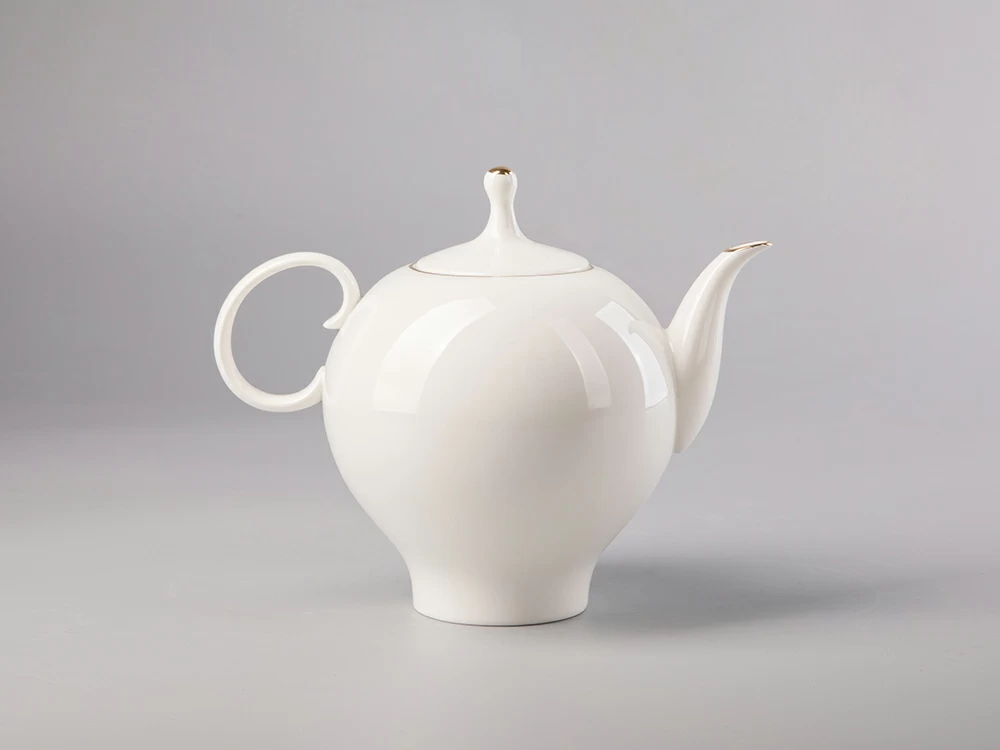 Чайник заварочный форма Яблочко рисунок Золотой кант 660 мл арт. 80.04410.00.1