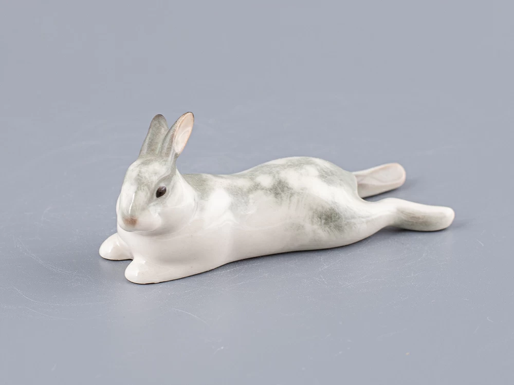 Скульптура Кролик лежебока серый арт. 82.68949.00.1