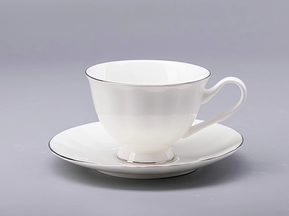 Императорский фарфоровый завод Чашка с блюдцем чайная форма Нега рисунок Платиновая лента арт. 81.31439.00.1