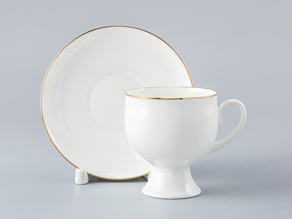 Чашка с блюдцем кофейная 160 мл.,  форма Классическая-2, рисунок Золотая лента арт. 81.13881.00.1